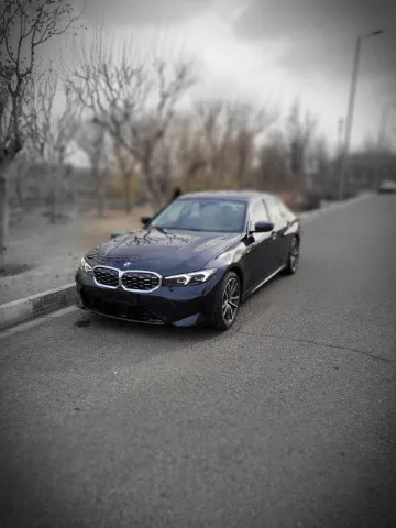 ب ام و، سری 3 سدان، 325i